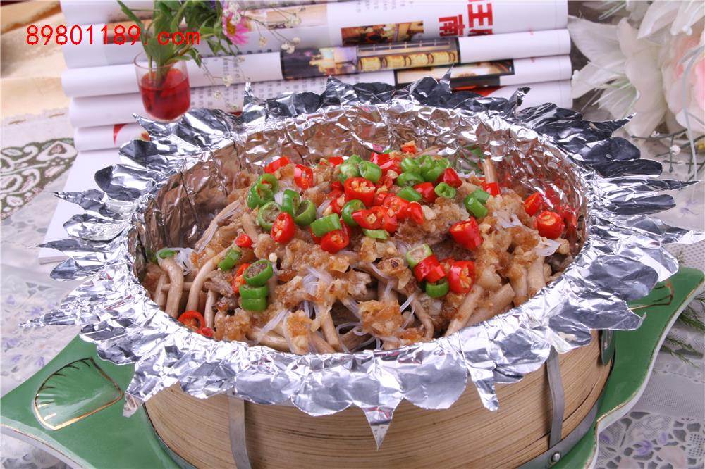 笼仔蒸鲜树菇