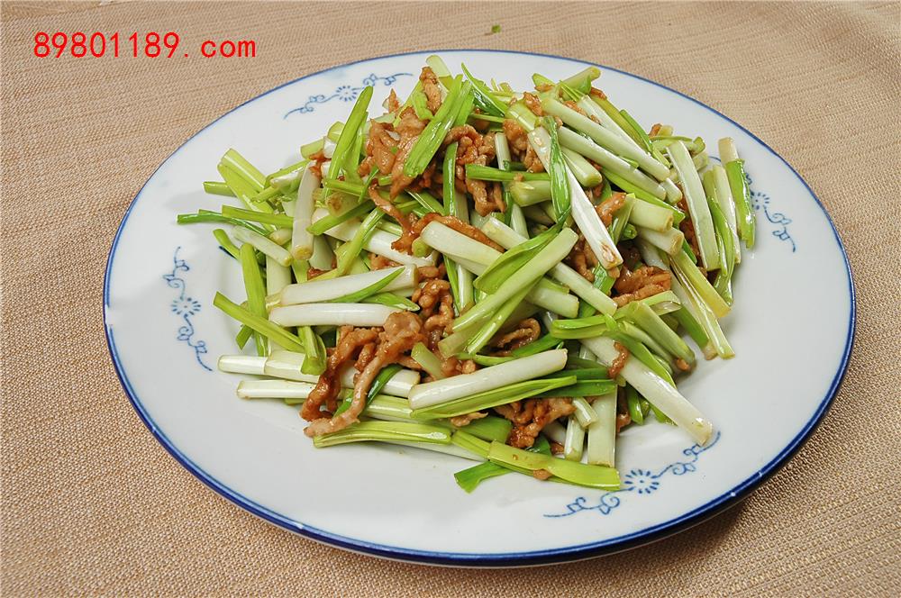 东北蒜苗炒肉丝元