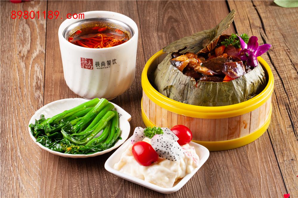冬菇排骨荷叶饭