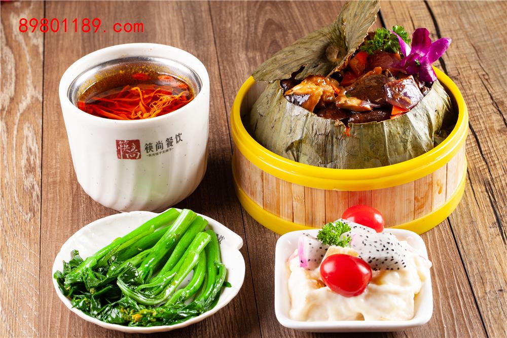 冬菇排骨荷叶饭