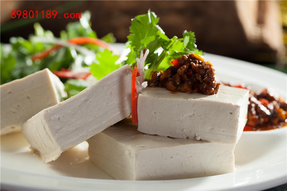 卤水蒸豆腐
