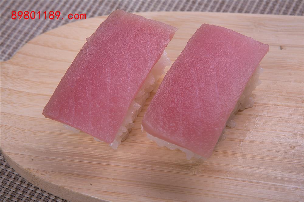 吞拿鱼寿司