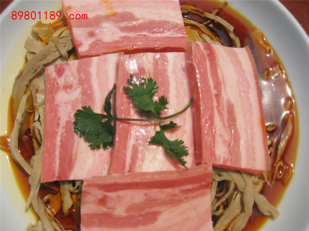 咸肉蒸水笋