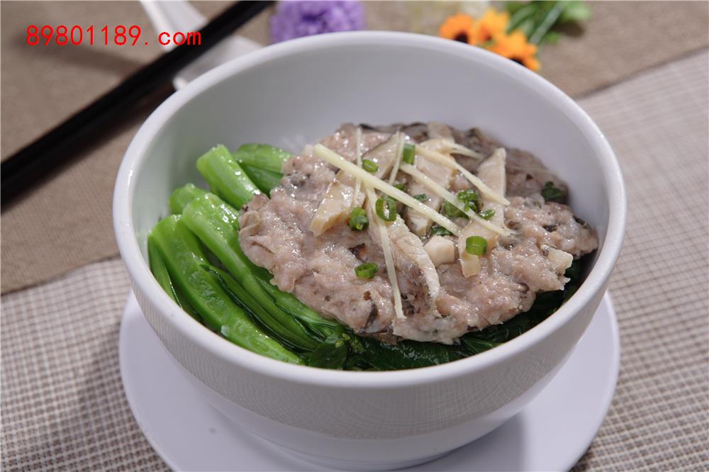 咸鱼肉饼蒸饭