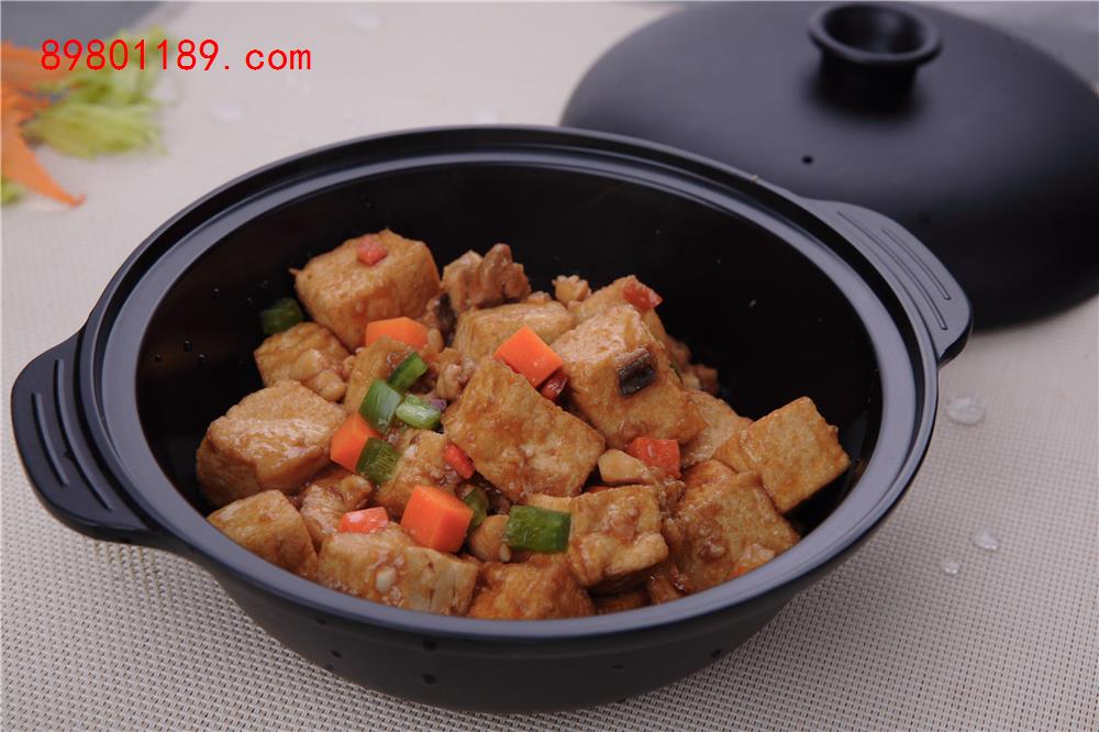 咸鱼鸡粒豆腐煲
