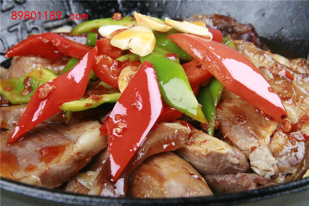 土锅滋味蹄膀
