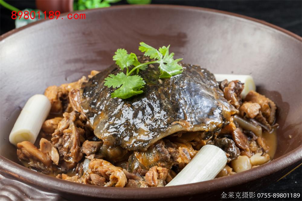土鸡焖甲鱼-