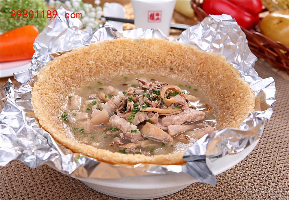 墨鱼炖肉烩锅巴