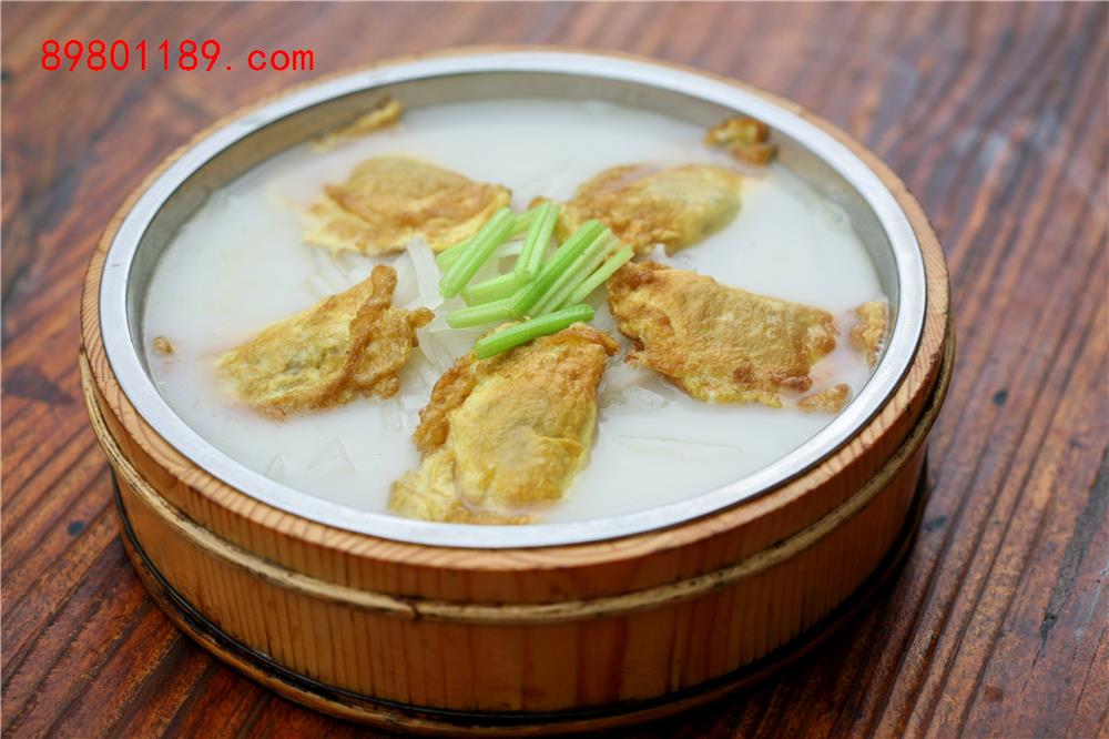 大盘萝卜丝煮蛋饺元