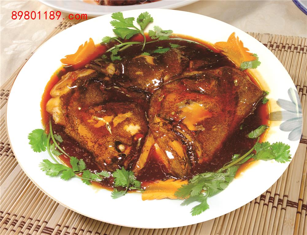 家乡焖鱼头（辣）