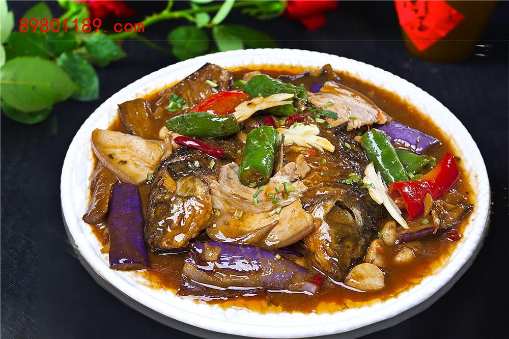 家炖鲫鱼