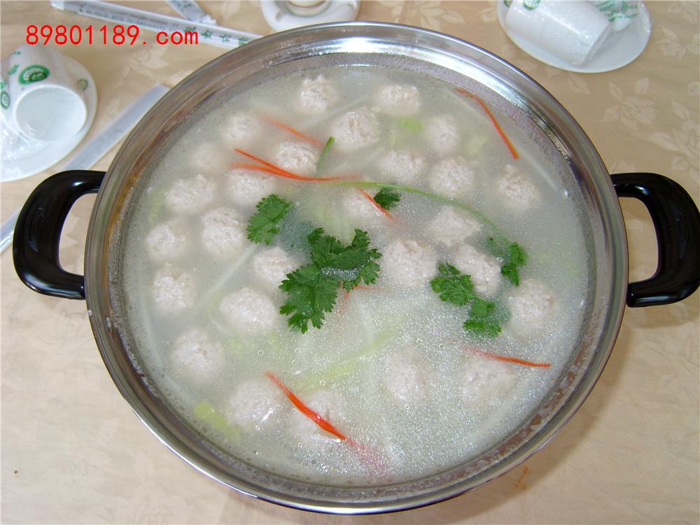 小白菜粉丝丸子汤