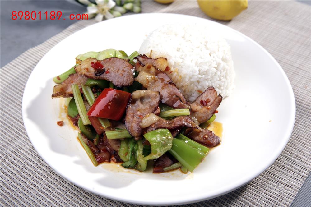 尖椒腊肉饭