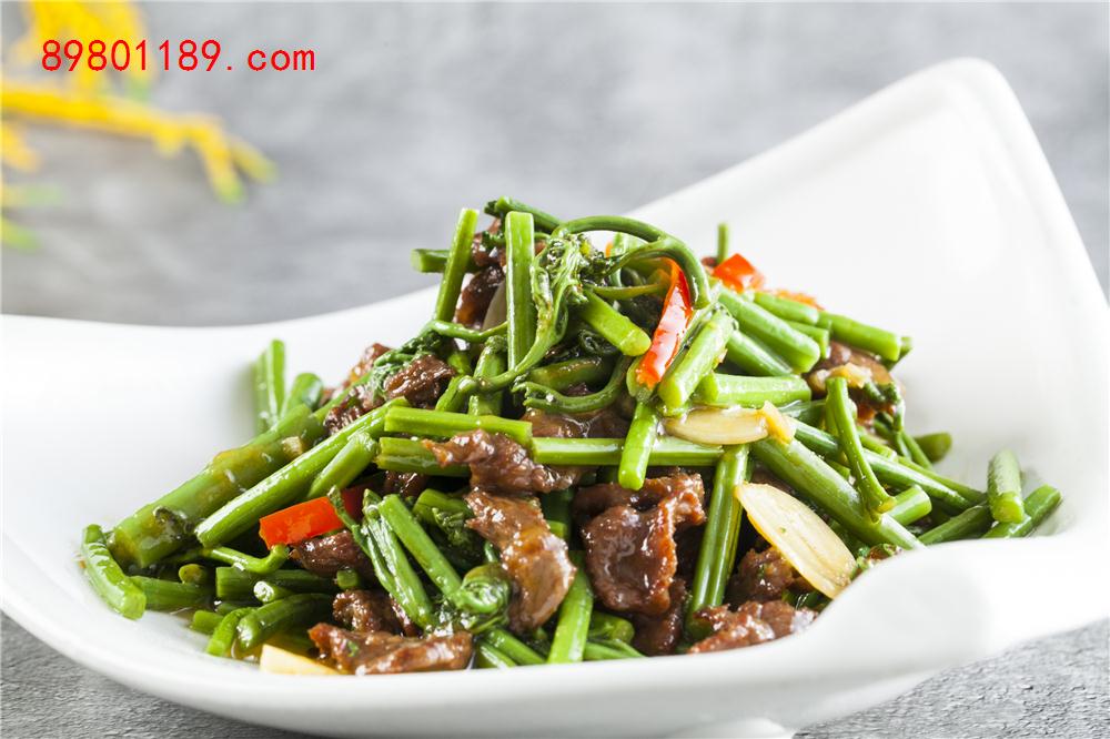 山野菜烧牛肉-
