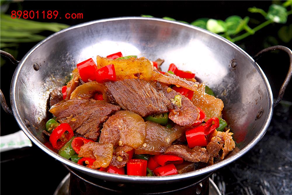 干锅带皮黄牛肉