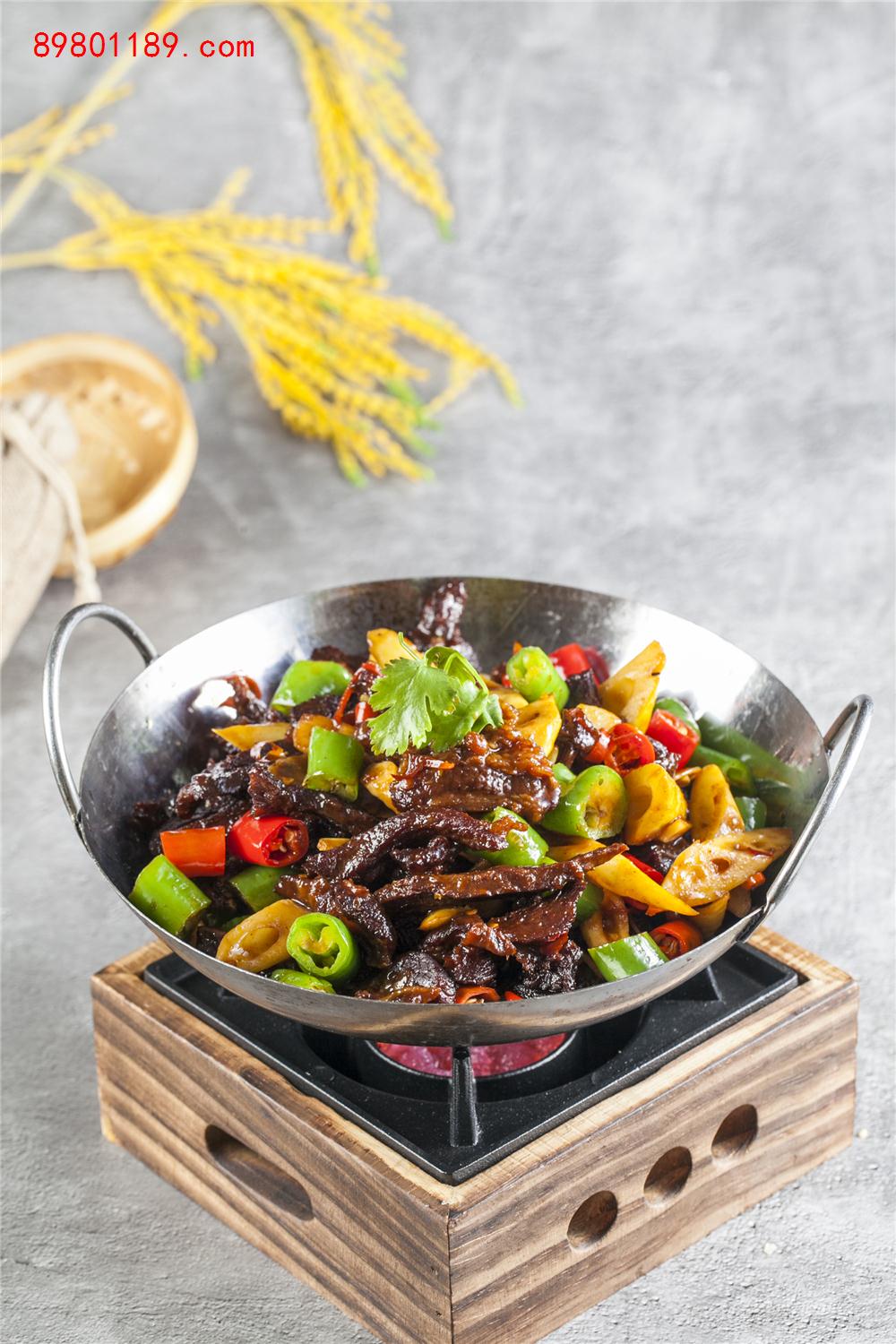干锅牛腩-