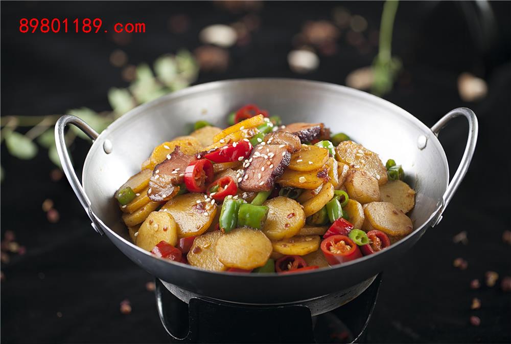 干锅腊肉土豆片