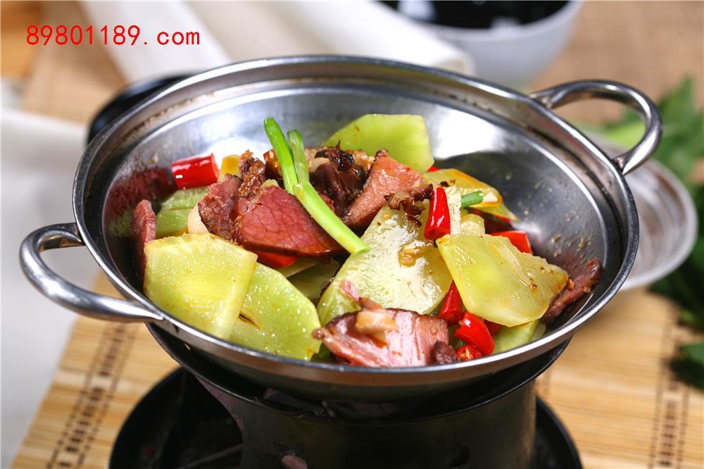 干锅莴笋腊肉
