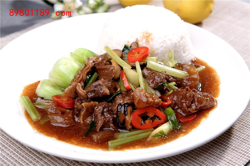 招牌牛腩饭