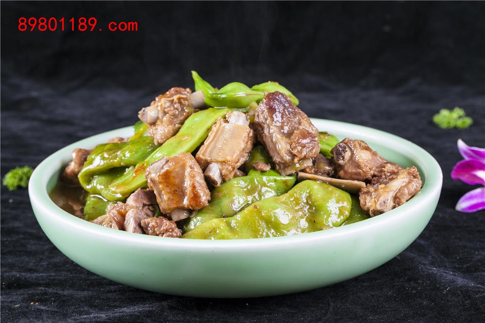 排骨炖油豆角