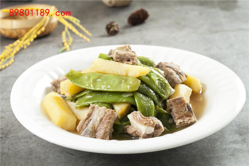 排骨炖油豆角-