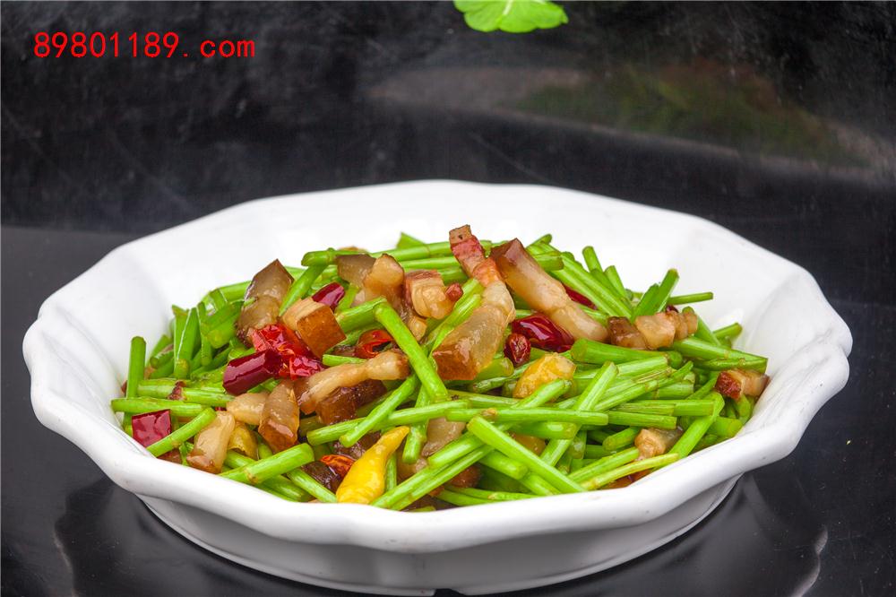 泥蒿炒腊肉