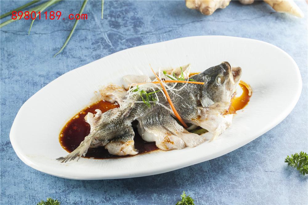 清蒸桂鱼鲈鱼