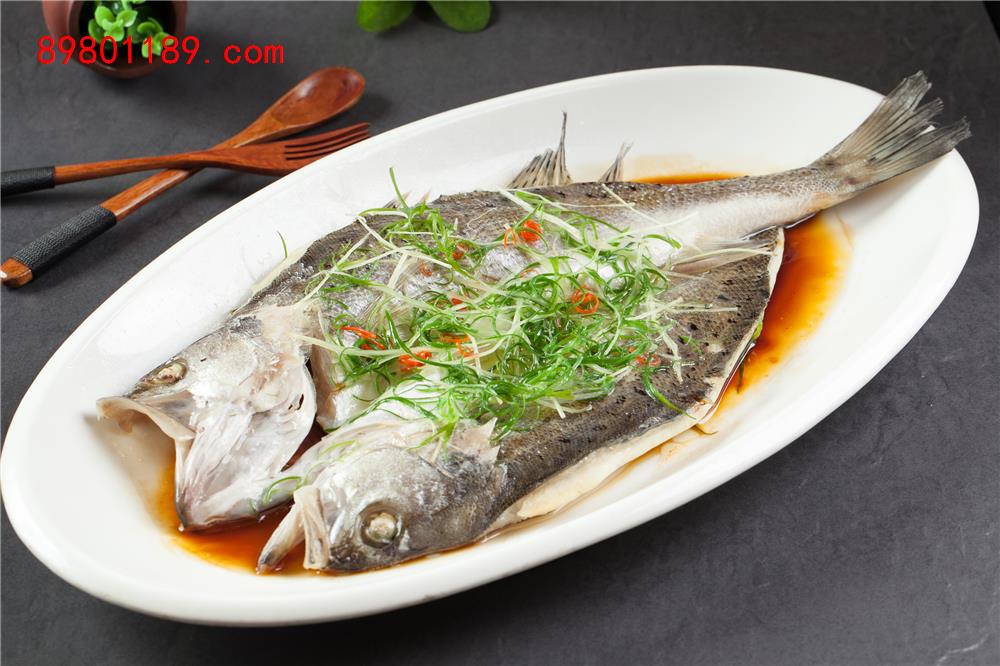 清蒸海鲈鱼-