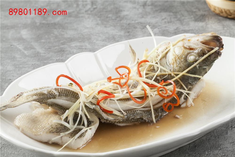 清蒸鲈鱼-