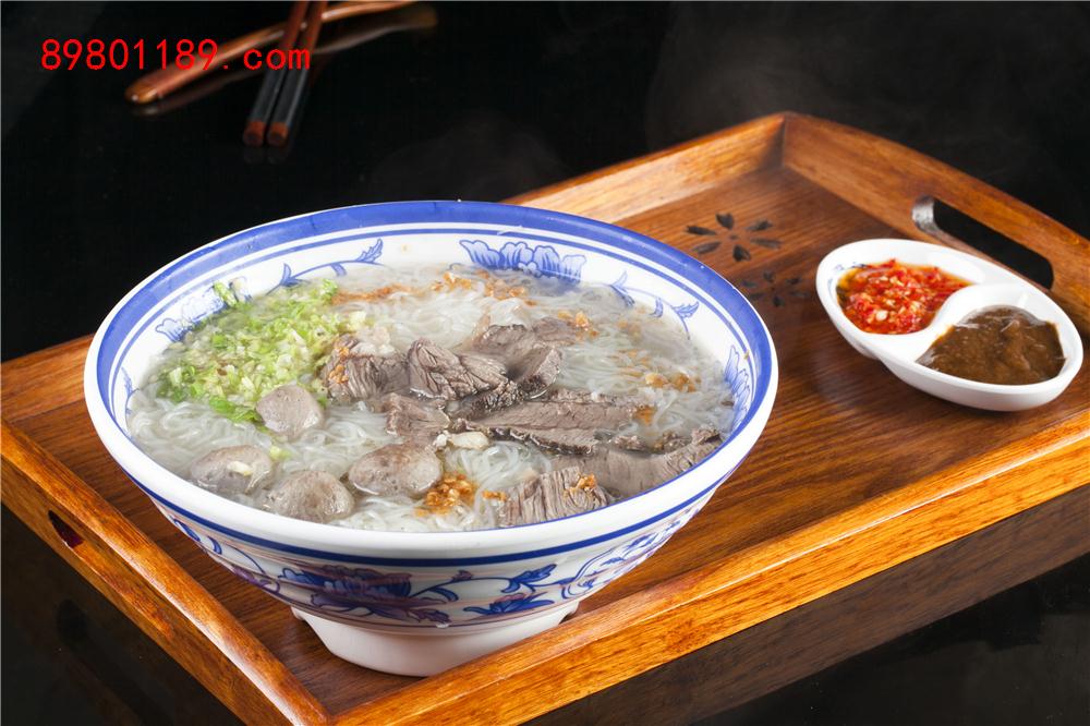 牛排腩+牛丸汤米粉--