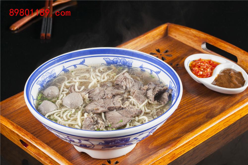 牛排腩+牛丸汤面--