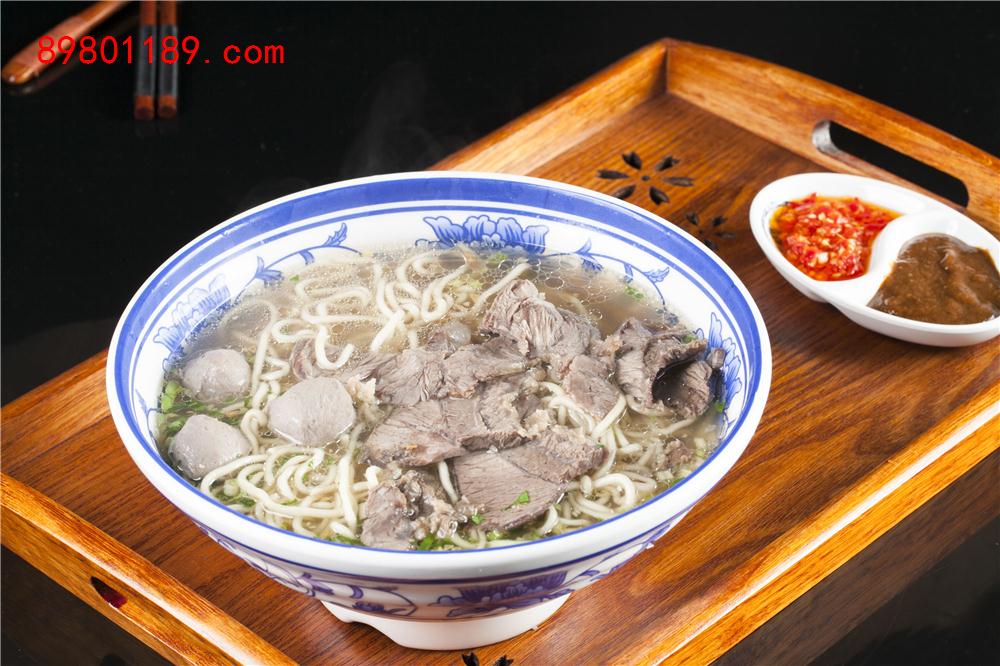 牛排腩+牛丸汤面--