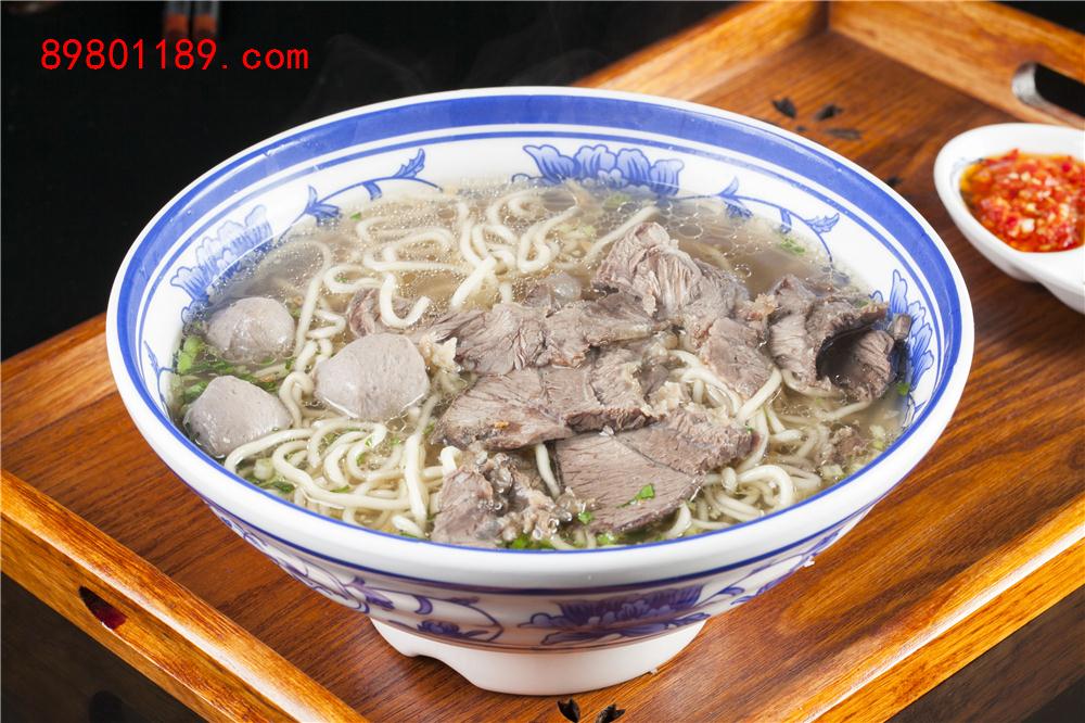 牛排腩+牛丸汤面--