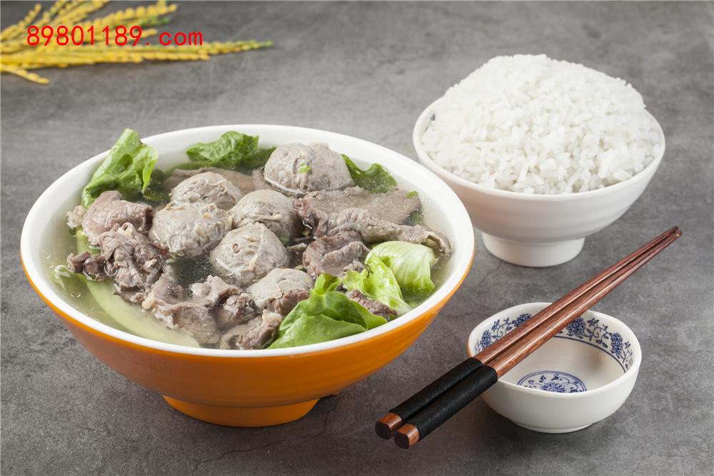 牛肉汤+牛丸汤+饭-