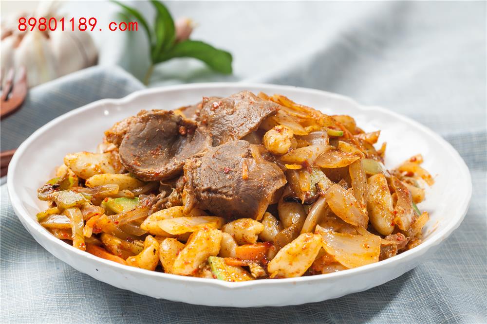 牛肉炒麻食-