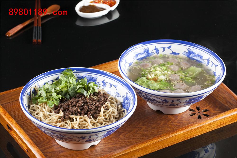 牛肉碎腌面+牛丸汤--