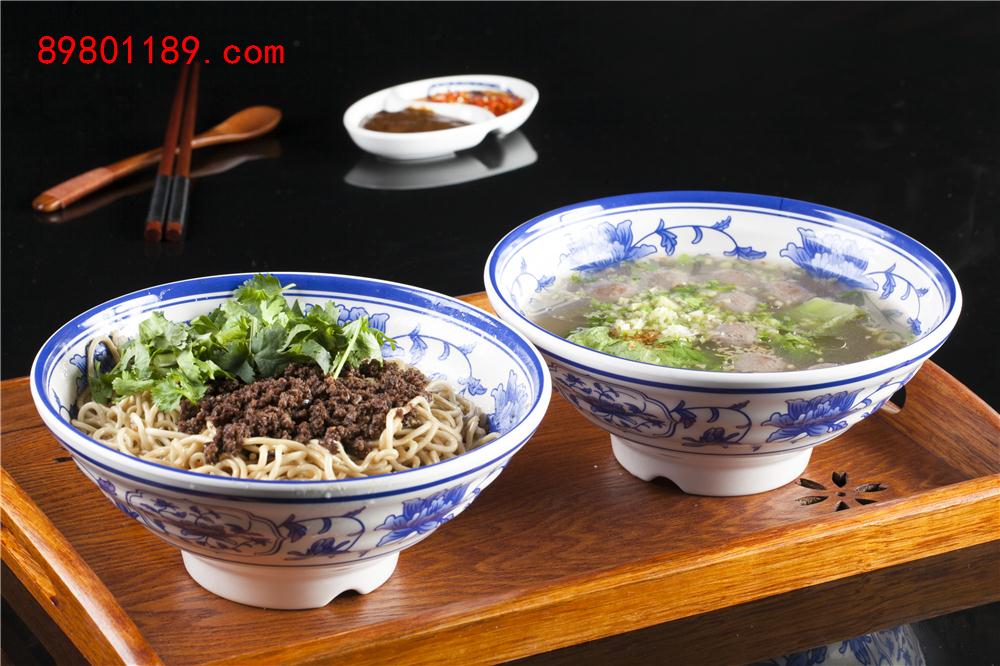 牛肉碎腌面+牛丸汤--