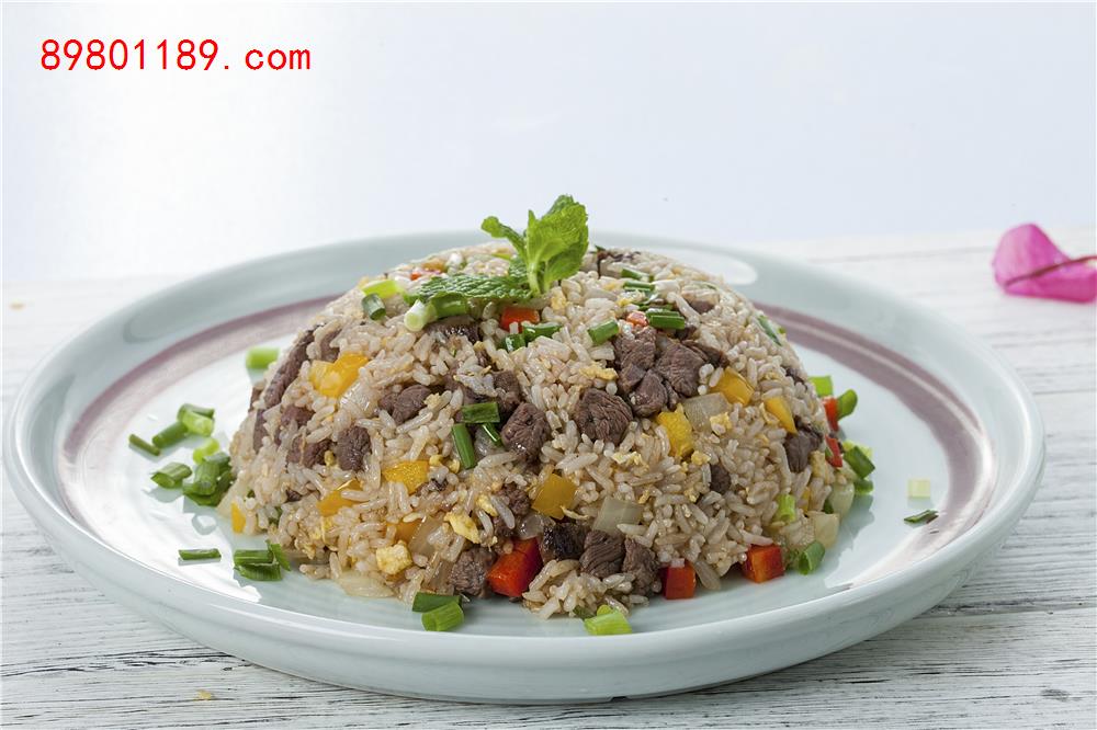 牛肉粒炒饭-