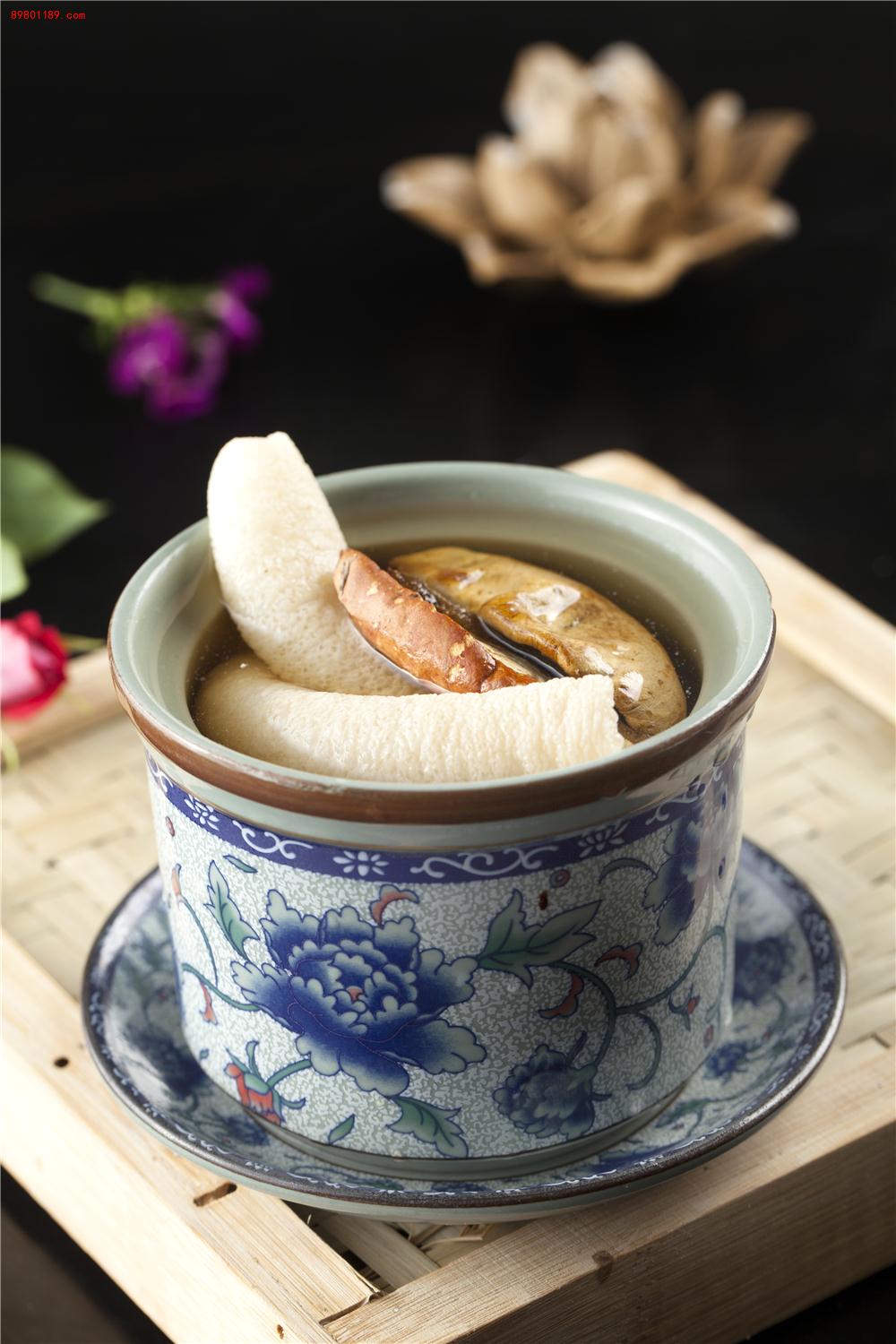 牛肝菌炖主食-
