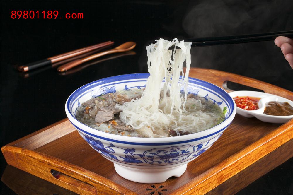 牛腩汤米粉--