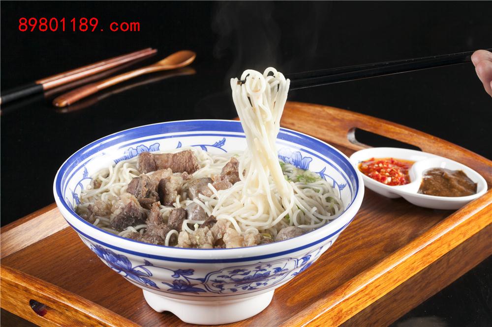 牛腩汤面--