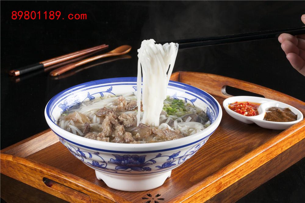 牛腩粿条汤--