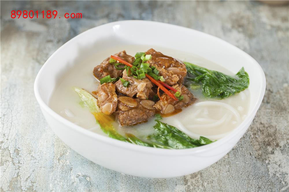 猪脆骨汤粉面
