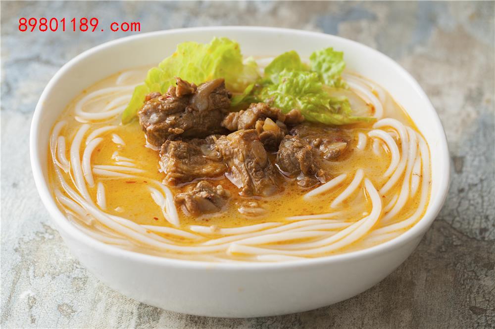 猪脆骨汤粉面