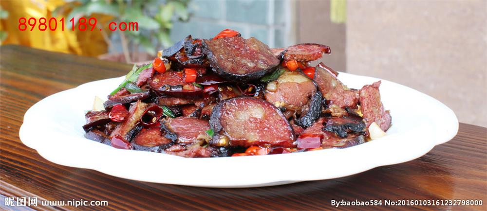 猪血丸子腊肉