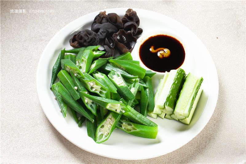 白灼秋葵