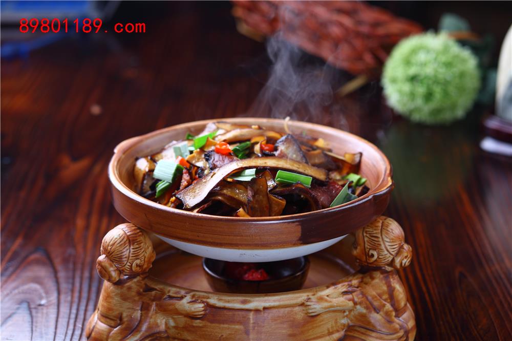 盐干子腊肉钵