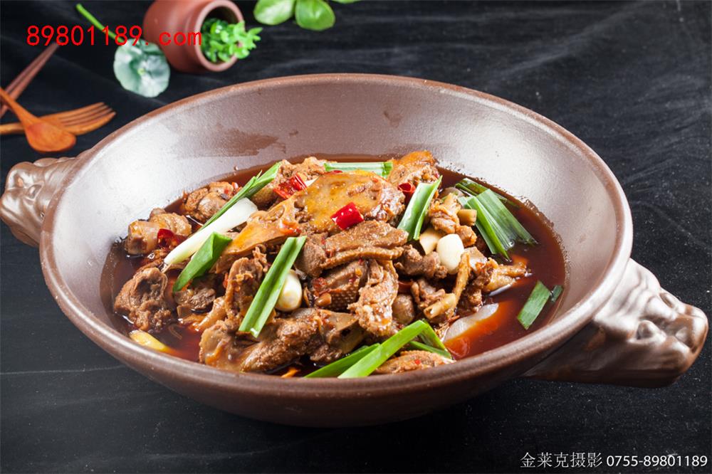 石锅啤酒鸭-