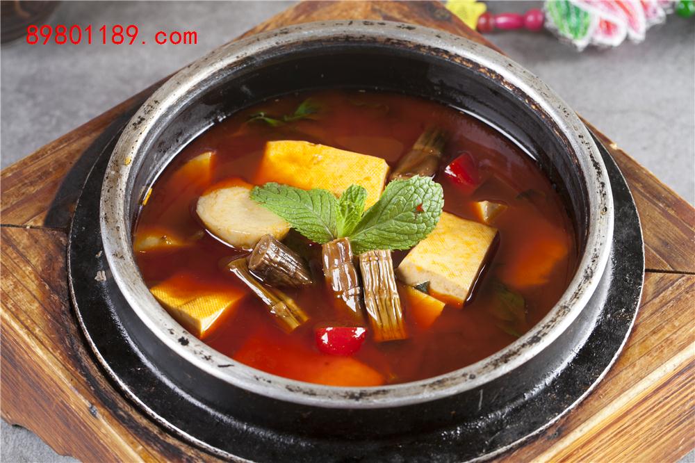 石锅石屏豆腐-