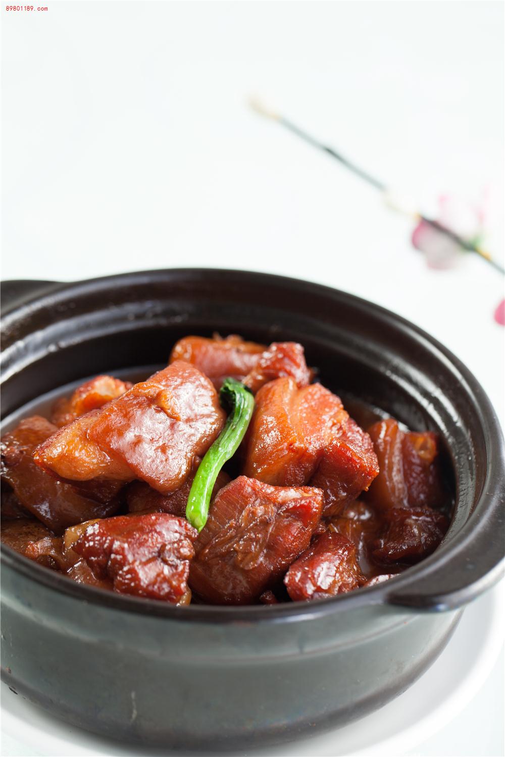 砂锅坛肉